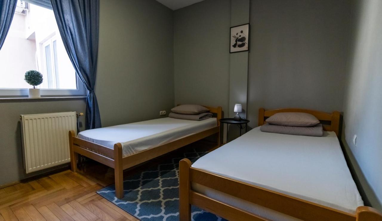 Central Fenix Apartment - Free Private Parking-Fast Wi-Fi Novi Sad Exterior photo